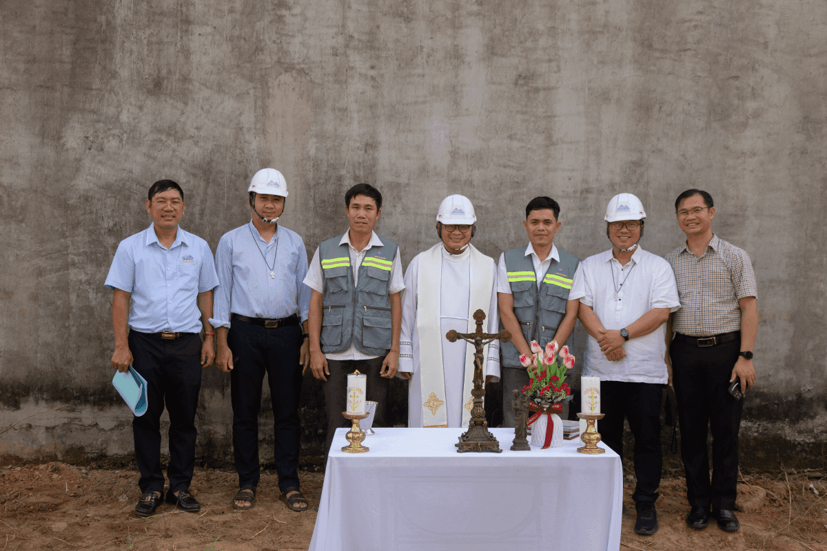 Làm Phép Khu Đất Và Chính Thức Khởi Công Công Trình Nhà Nội Trú Đường Hy Vọng – Bình Dương