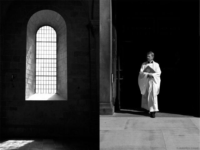 Hiểu Sống Đức Tin: Tại Sao Gọi Các Linh Mục Là “Cha”?