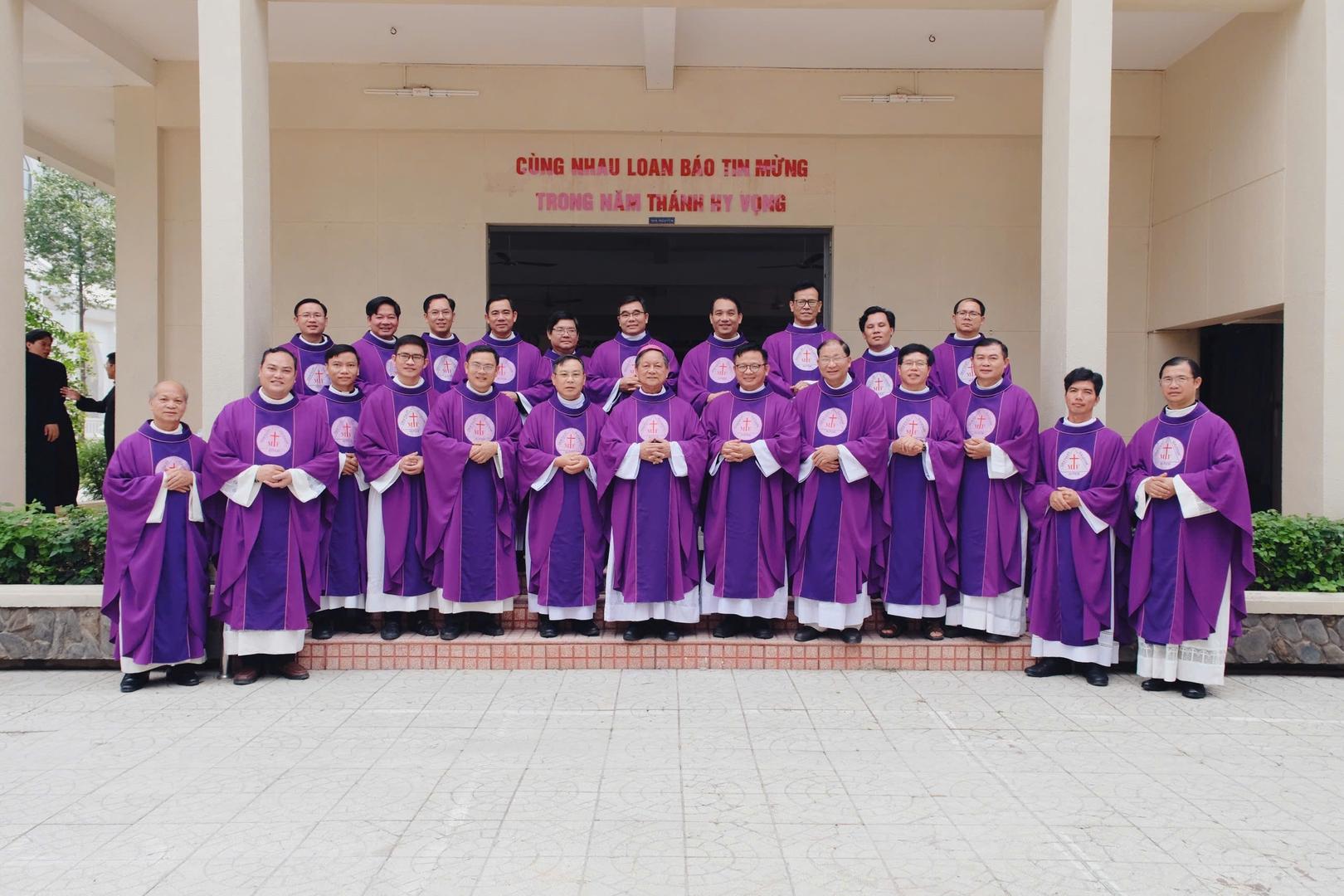 Đức Cha Giuse Trần Văn Toản, Giám Mục Gp Long Xuyên, Thăm Mục Vụ Tỉnh Dòng Thừa Sai Đức Tin